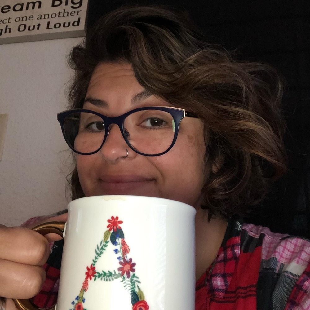 Meet your Posher, Amada